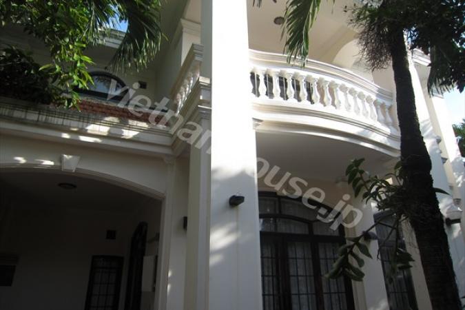 Nice Villa With Modern Style In Dist 2