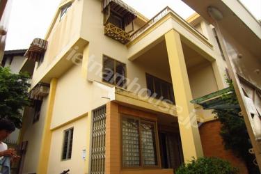 Nice Villa With Fully Furnished on Dist 2