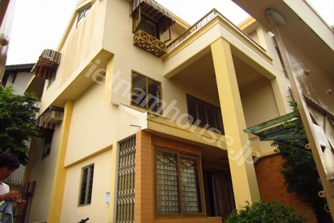 Nice Villa With Fully Furnished on Dist 2