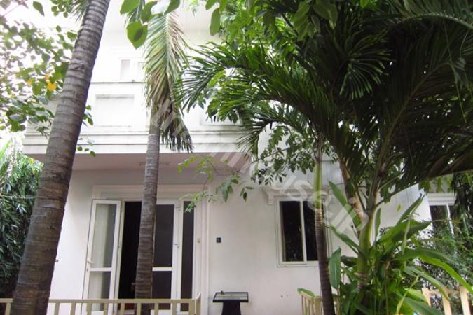 Nice villa for lease in small compound in Thao Dien Ward