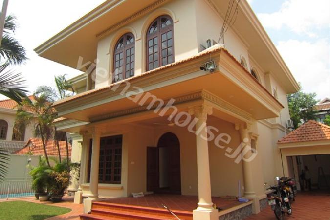 Nice Villa with Beautiful Garden in District 2