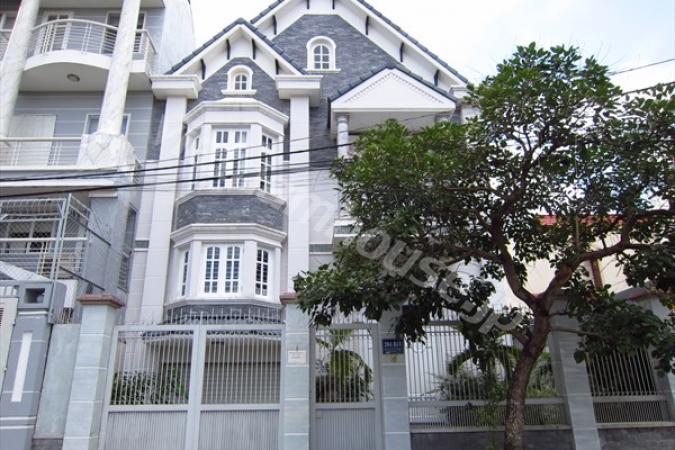Cozy Villa at Nguyen Van Huong Street