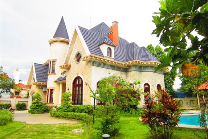 Cute Villa in Thao Dien Area