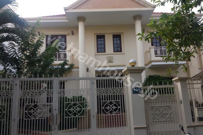 Beautiful Villa with private pool in District 2