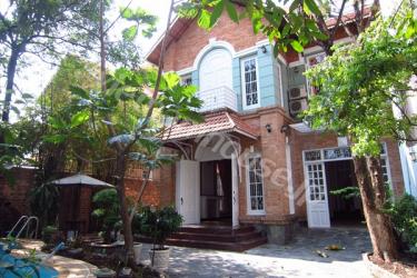 Nice Villa in Phu Nhuan District
