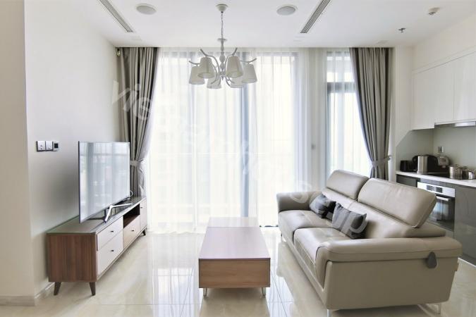 Very high-floor apartment with skyline can be observed from far away