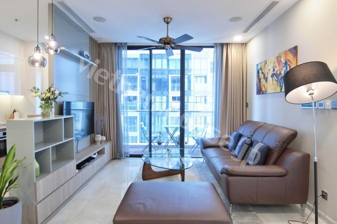 Well-appointed Vinhomes Golden River apartment 