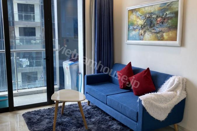 Đắm mình dưới ánh mặt trời qua ban công của Vinhomes Golden River