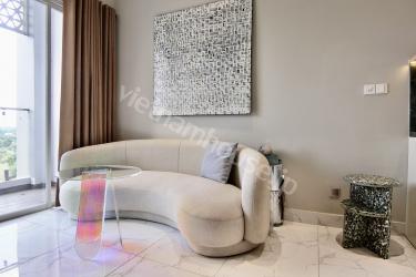 2 bedroom apartment with artistic furniture
