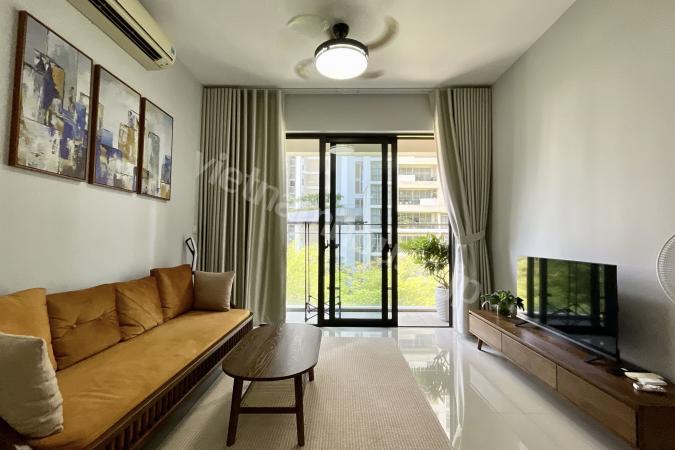 エステラハイツ：緑豊かな眺望と開放感に満ちた、明るく洗練された1LDK