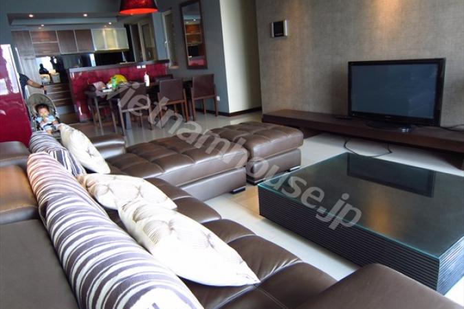 Nice Apartment at Saigon Pearl for lease