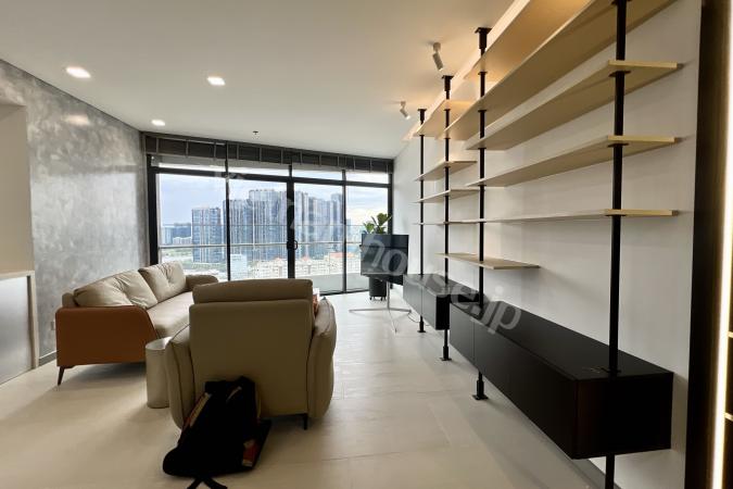 Sophisticated 2-bedroom apartment with high-floor View at City Garden