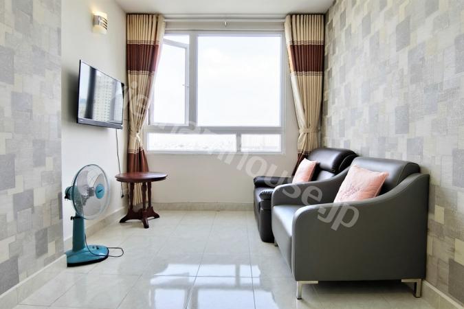 Spacious apartment with 5 mins away from the city center