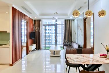 Vinhomes Central Park: three-bedroom apartment for rent 