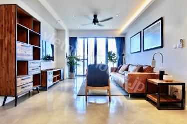 Take advantage of an exhilarating and beautiful modern apartment in District 7
