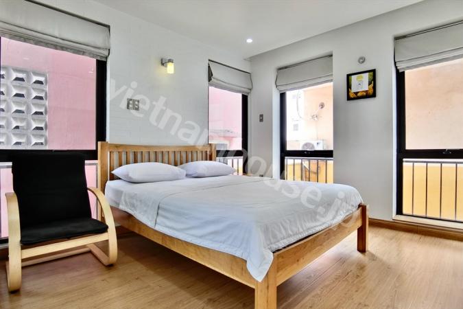 Peaceful 1-bedroom apartment with shopping precinct nearby