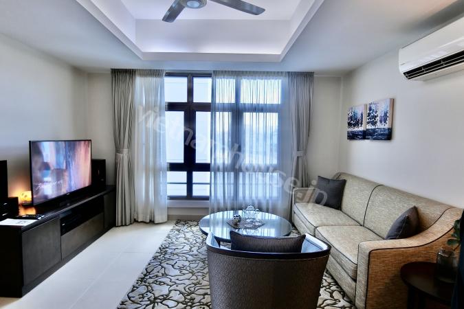 Upscale 2-Bedroom Serviced Apartment in Central District 1