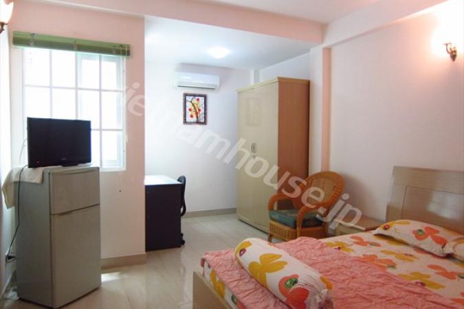 Nice studio for lease in Nguyen Thi Minh Khai, District 1