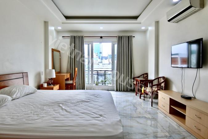 Serviced apartment with light airy near Ben Thanh Market.