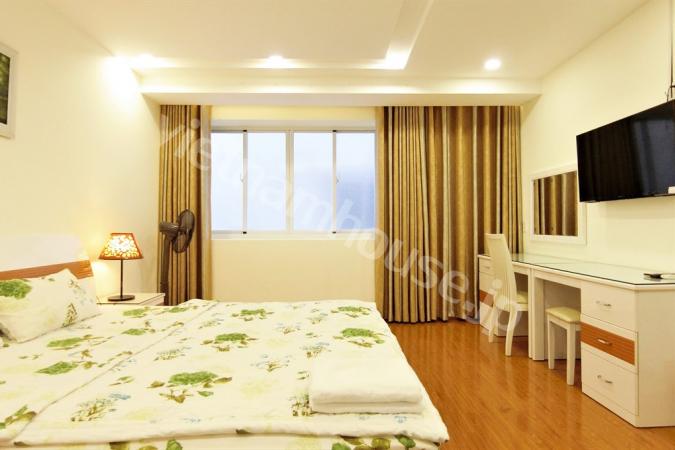 Apartment in Japanese residential area, District 1 (price from 700 -> 430)