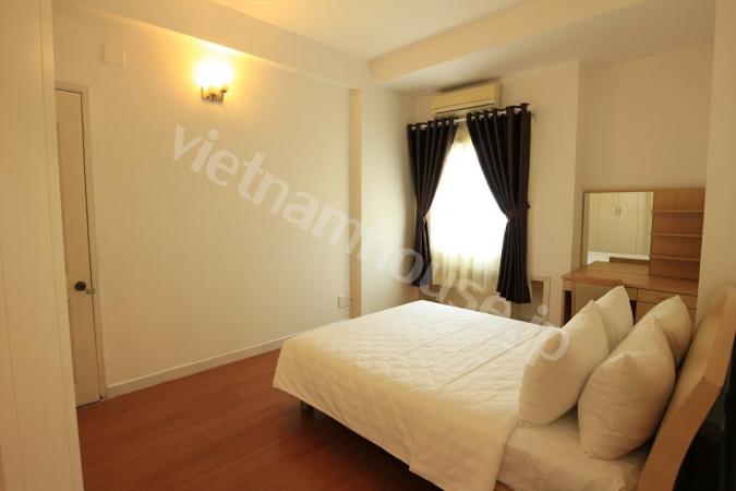 Full furnished at serviced apartment in Thai Van Lung, D1.