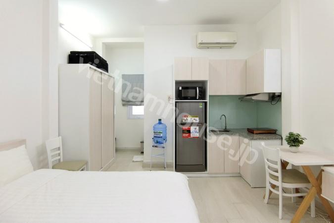 Lovely white studio in serviced aparment District Binh Thanh