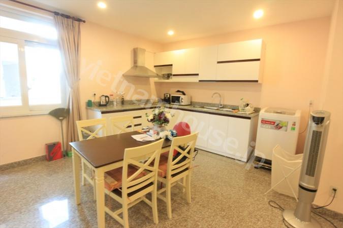 3 bedrooms service apartment in District 3
