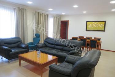 Green view 3bedrooms service APT in District 3