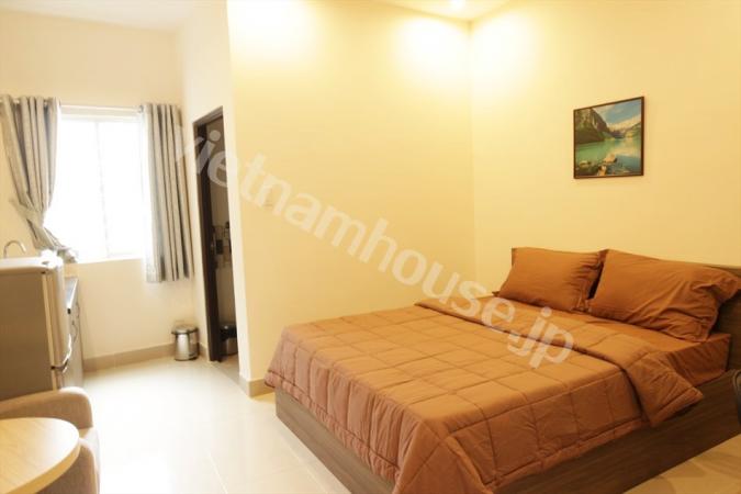 Nice price in serviced apartment in front of Le Van Tam, District 3.