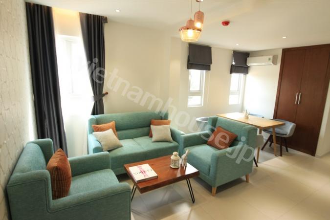 Luxury two bedrooms at serviced apartment in District 3. (renovating)