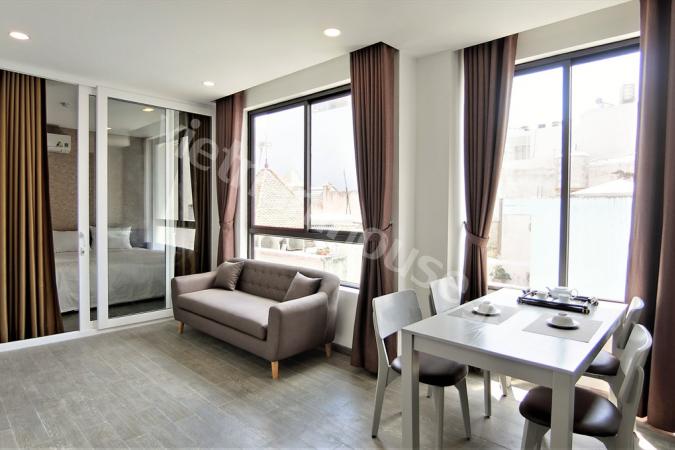 Fascinating apartment in quiet place with large pool (low commission)