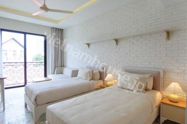 Executively furnished serviced apartment in quiet alley