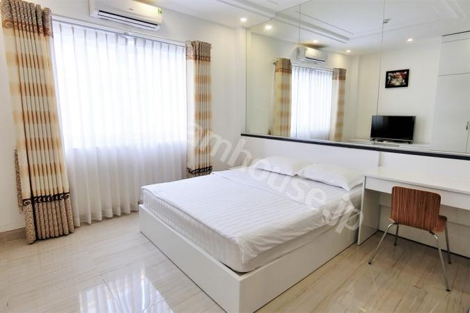 White luxury apartment at reasonable price near District 3